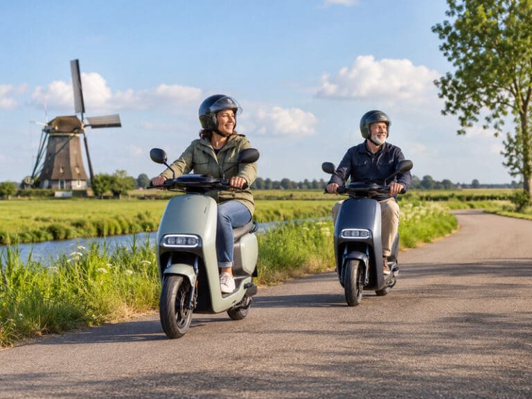 met-een-elektrische-scooter-een-nieuwe-omgeving-verkennen